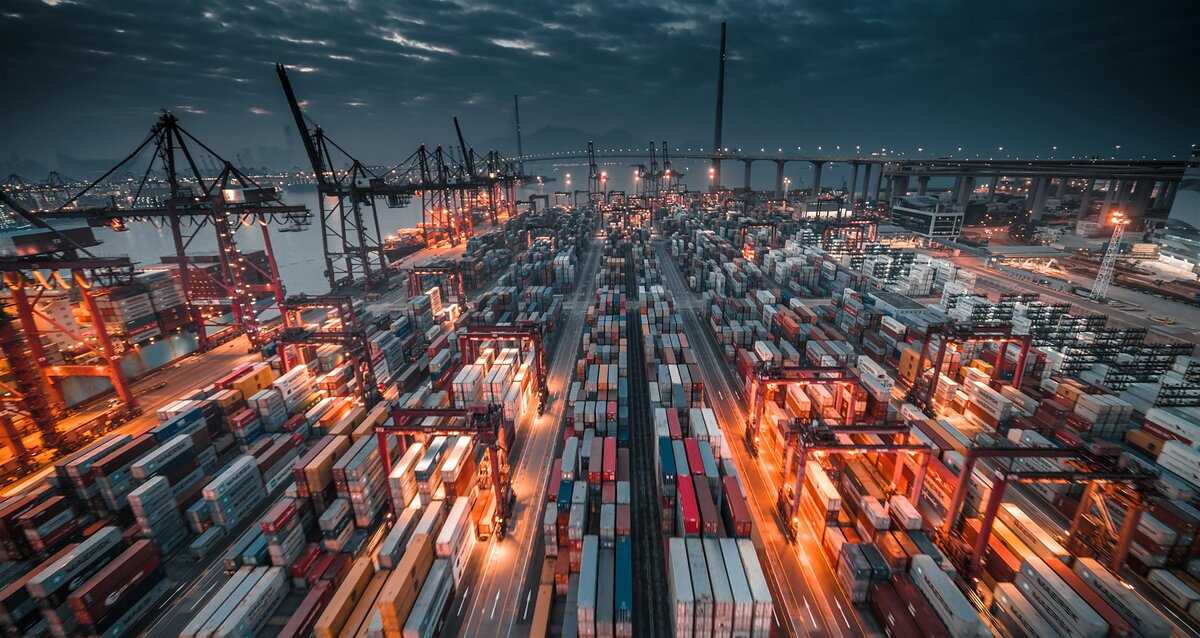 Container terminal representing streamlined processes and automation in software delivery